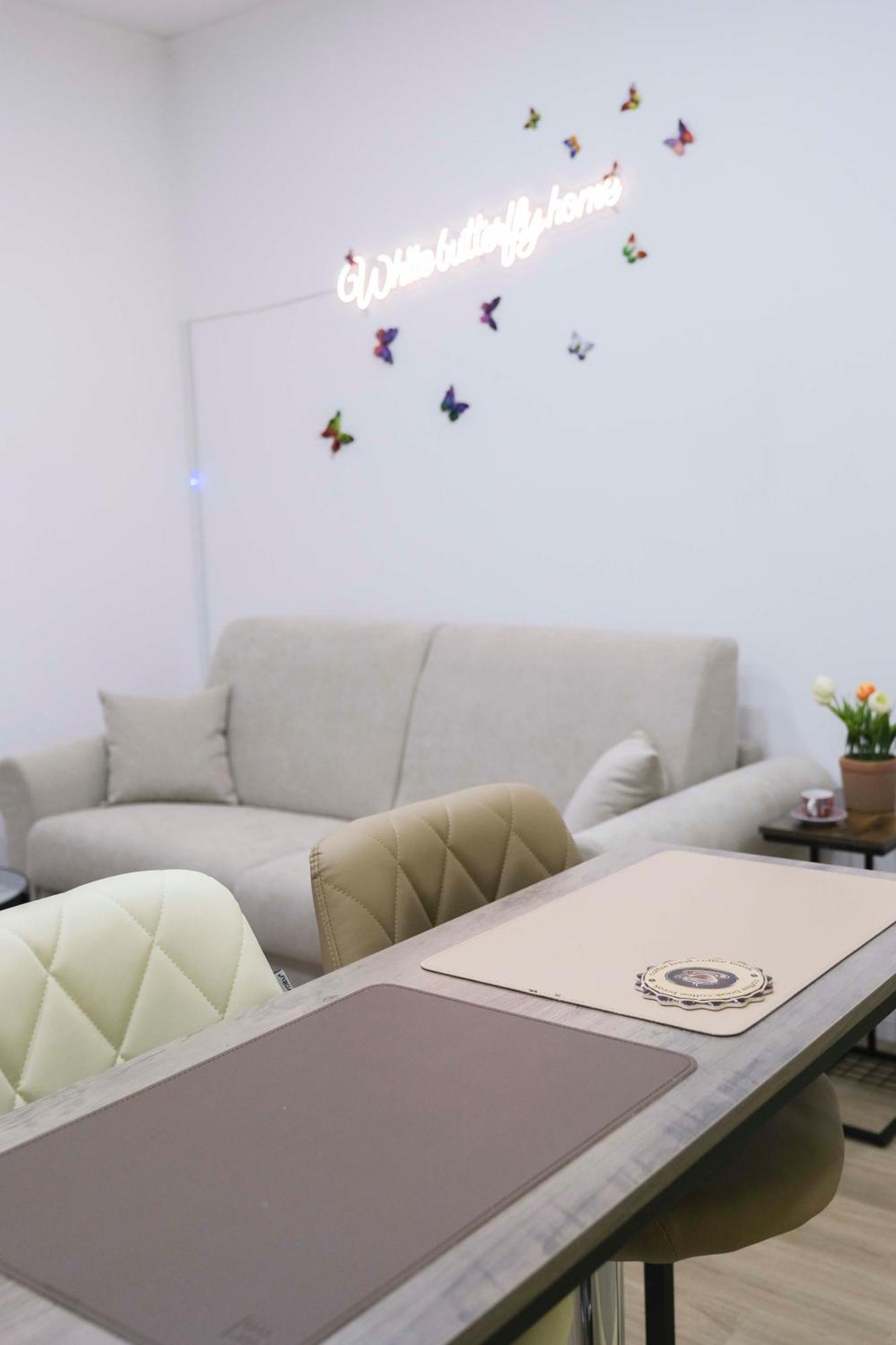 White Butterfly Home Napoli Esterno foto